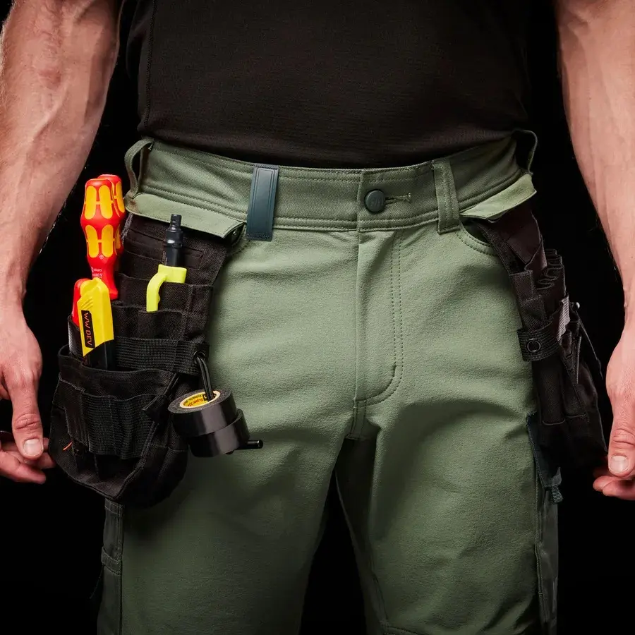 79472-BLACK-HH CONNECT ELECTRICIAN POCKET-08-safetyrplweb-HH.webp
