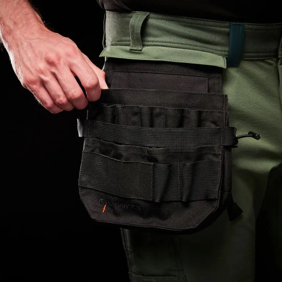 79472-BLACK-HH CONNECT ELECTRICIAN POCKET-05-safetyrplweb-HH.webp