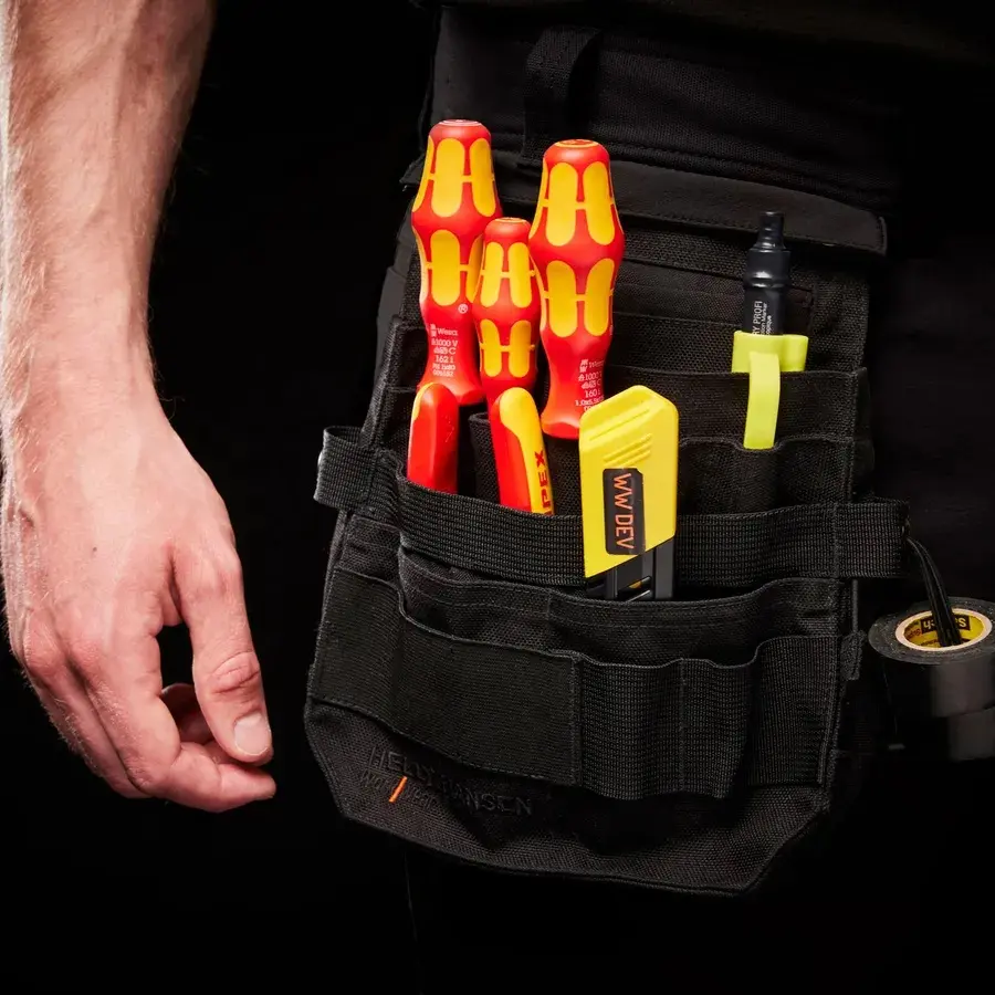 79472-BLACK-HH CONNECT ELECTRICIAN POCKET-11-safetyrplweb-HH.webp